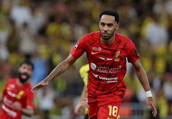 Truyền thuyết: Aubameyang không thích ở độ tuổi và phải đối mặt với việc chấm dứt hợp đồng và sẵn sàng quay trở lại châu Âu để cúp máy
